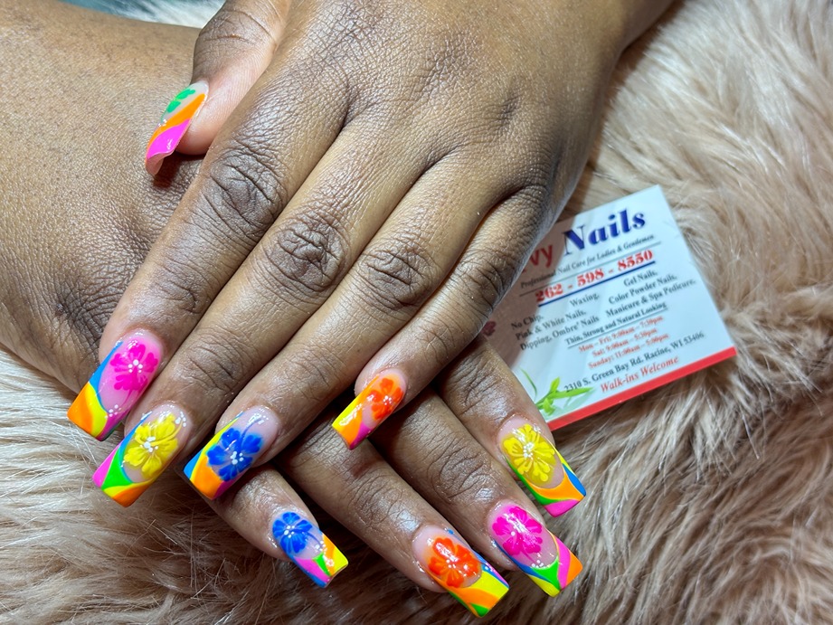 Ivy Nails